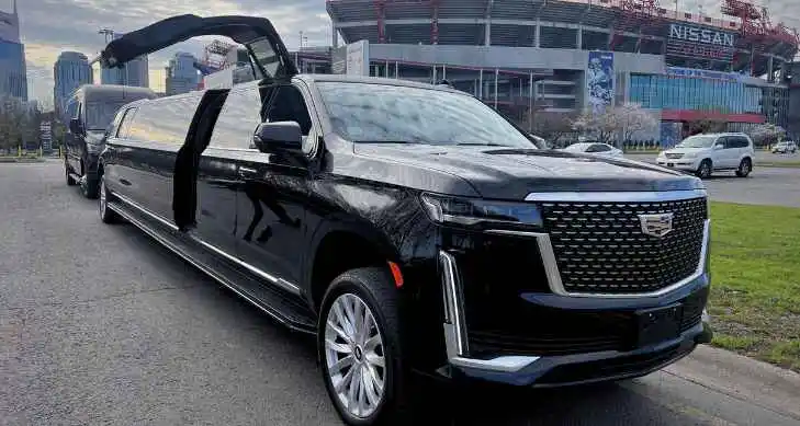 how much does it cost to rent a limo