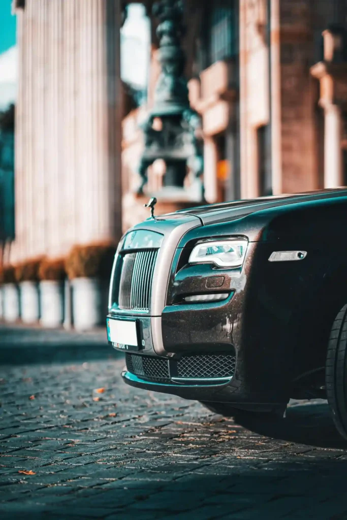 We Use Luxurious Vehicles